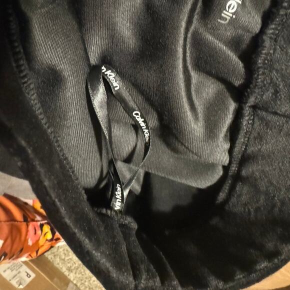 Calvin Klein Pleated Pants black - Picture 9 of 9